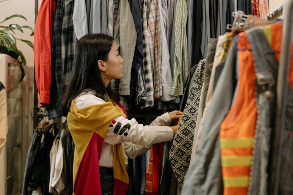 Vintage Clothing & Accessories